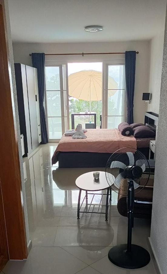 Beachfront Pool Villa And Apartment 코창 외부 사진