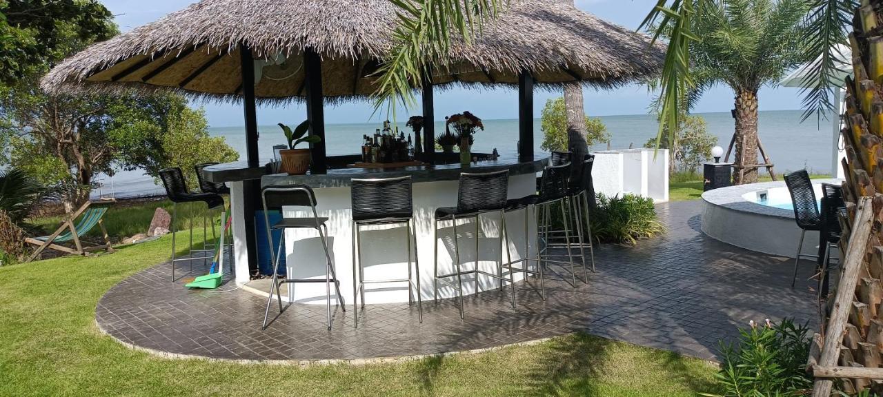 Beachfront Pool Villa And Apartment 코창 외부 사진
