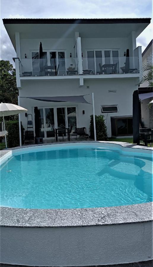 Beachfront Pool Villa And Apartment 코창 외부 사진