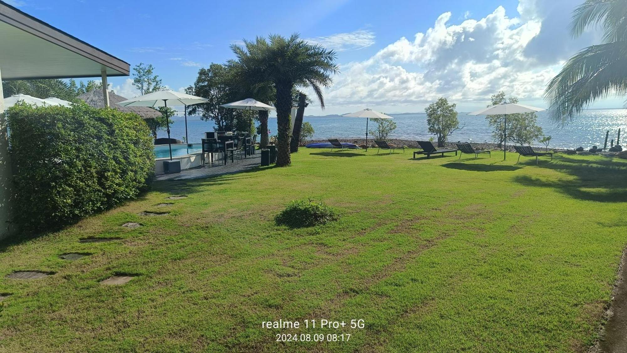 Beachfront Pool Villa And Apartment 코창 외부 사진
